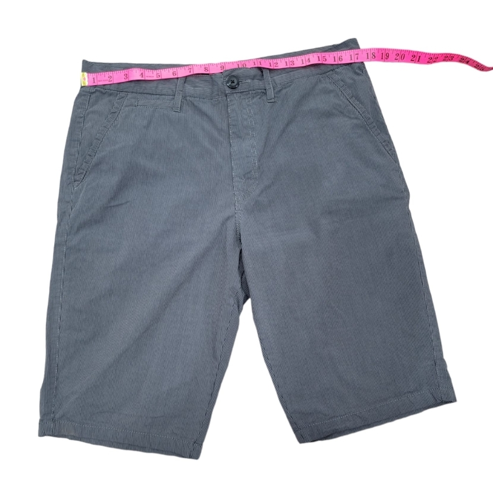 (M) Guess Shorts Grey Striped (Men) - Picture 4 of 8